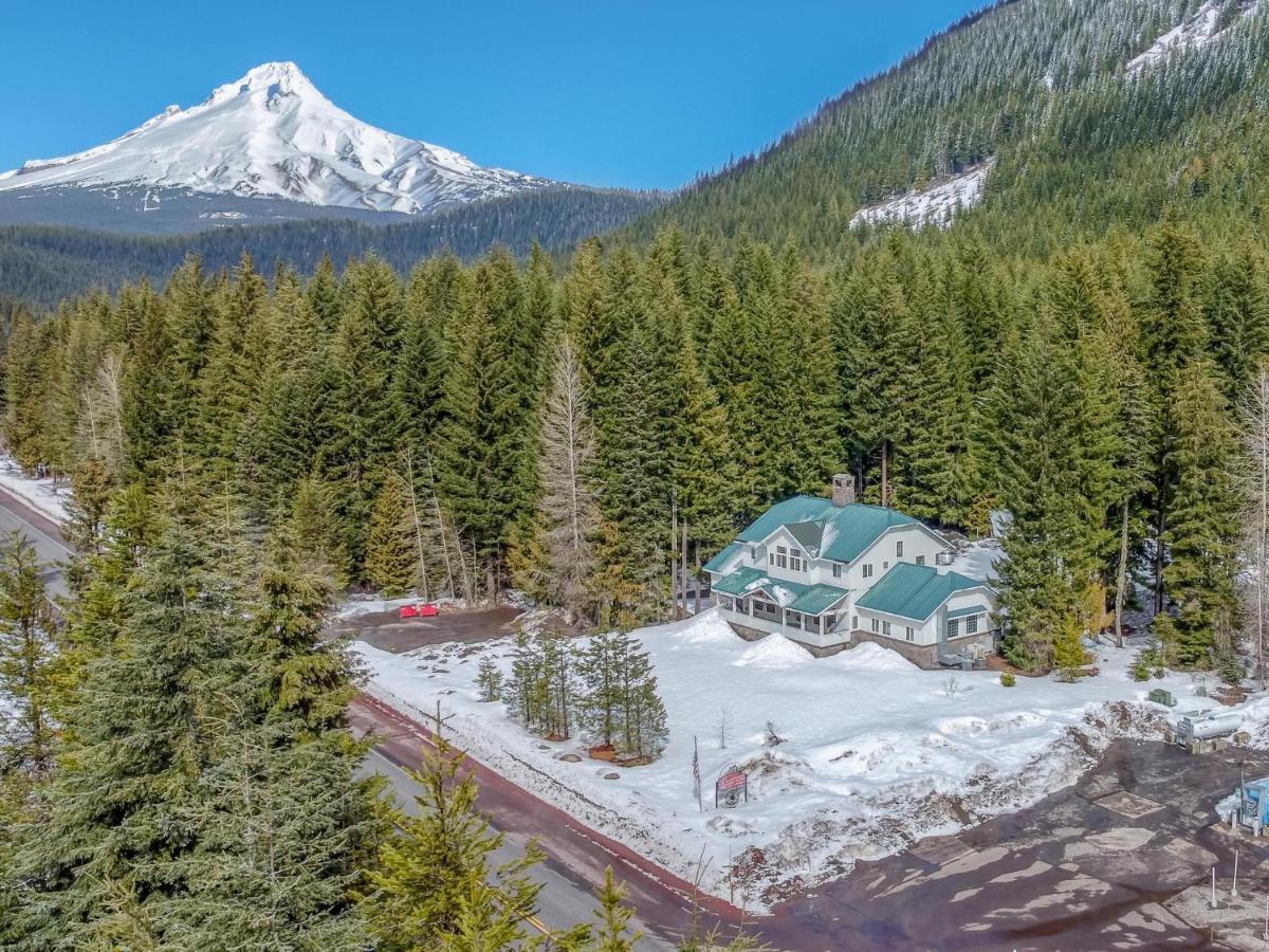 The Coho Lodge & The Chinook Lodge At Гавернмент Кемп Екстер'єр фото